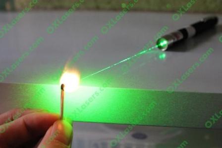 خرید لیزر - خرید لیزر سبز - خرید پستی لیزر حرارتی - خرید اینترنتی لیزر 12 کیلومتر - خرید لیزر پوینتر ۱۰۰۰ میلی وات حرارتی زوم دار